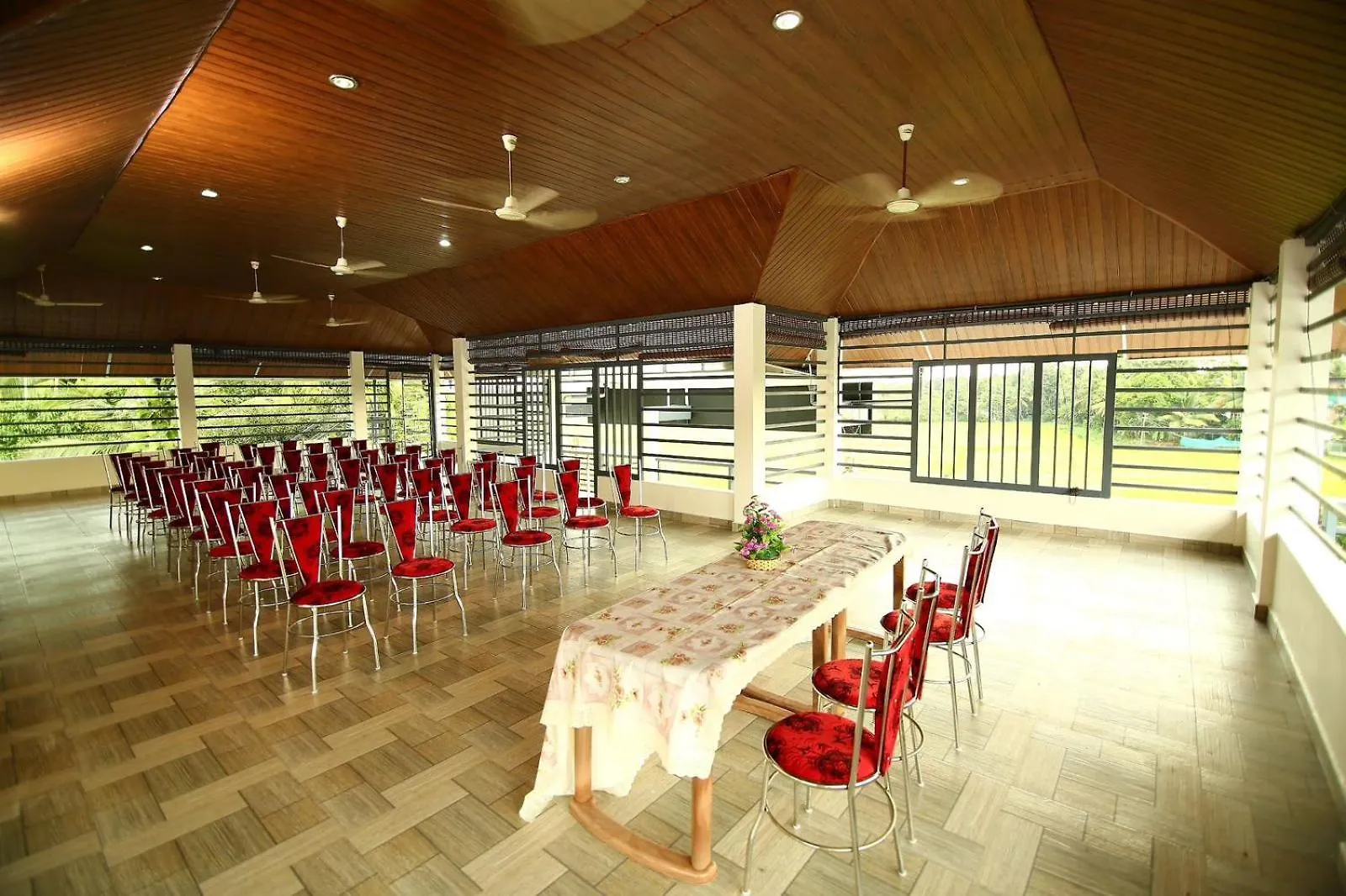 Hotel Captains Cabin Backwater Resort Alappuzha